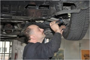 Autohaus Kümmerle. Altenriet, Pliezhausen, Walddorfhäslach: Wir reparieren Ihre Windschutzscheibe bei Steinschlag.